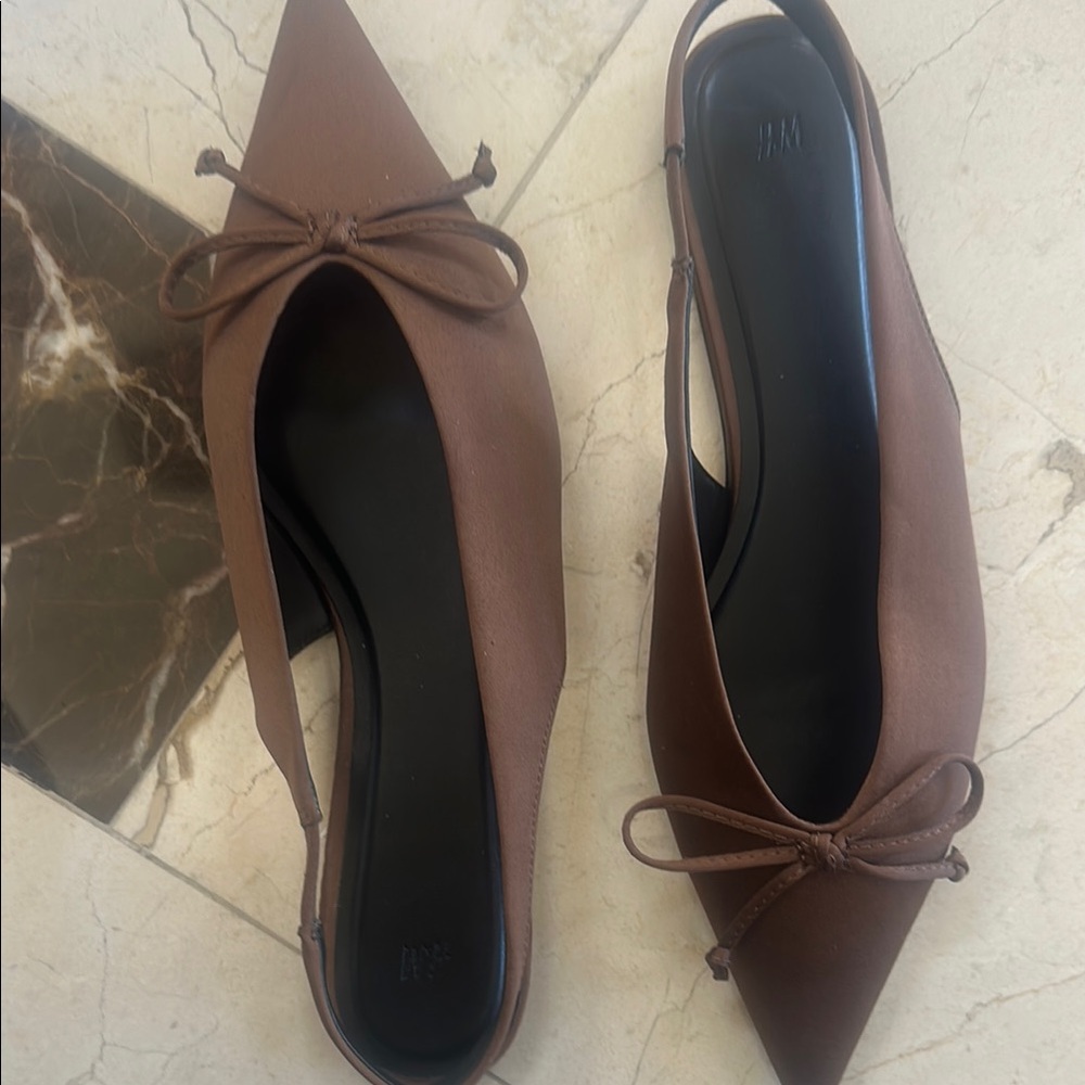 H&M Brown Pointed Flats with Bow NEW